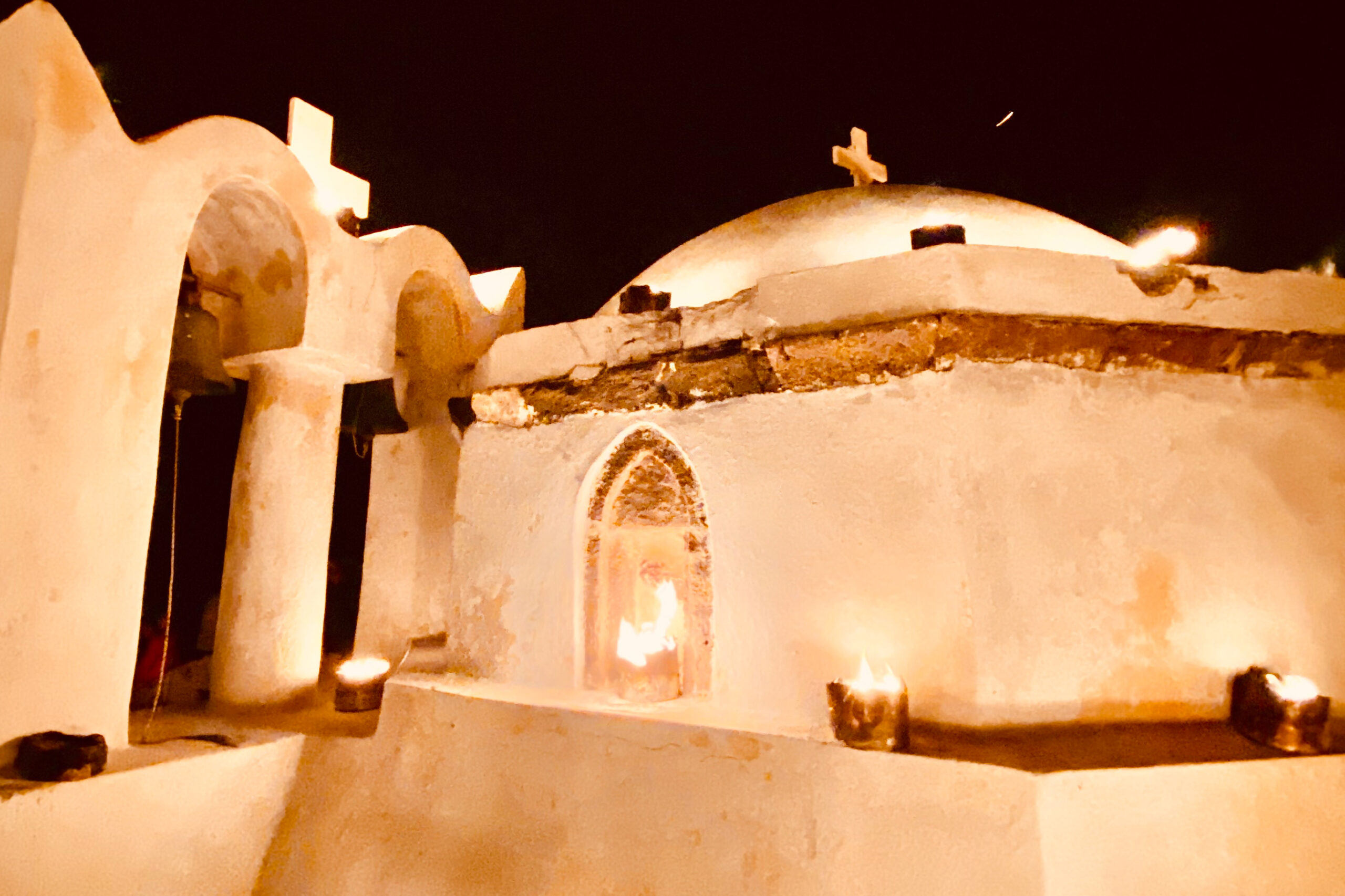 Wielkanoc w Grecji – palenie ognia w Pyrgos